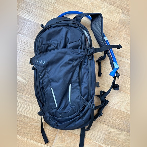 Camelbak MULE camel back - water hiking backpack - in black - Picture 5 of 5